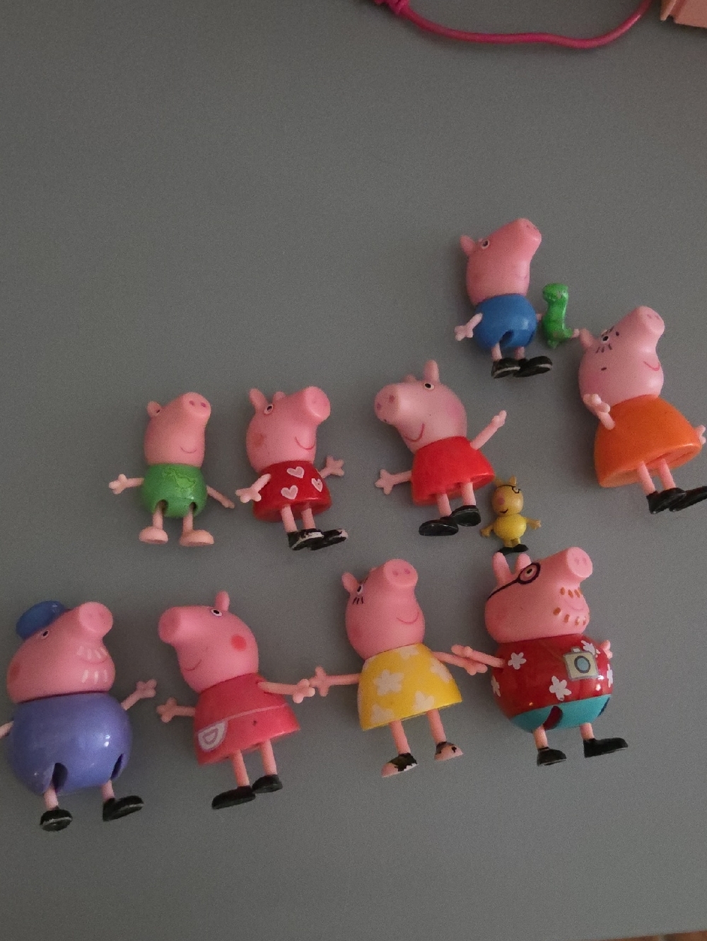 Peppa Pig Mini Figures Set - Pink, Red, Yellow, Orange, Green, Blue